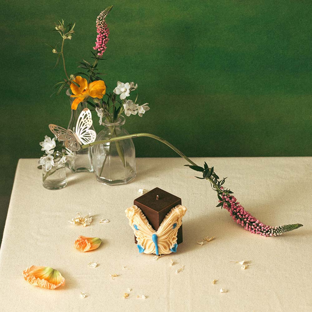 Shuflower – Butterfly Scented Candle | Handmade Soybean Wax Candle with Natural Aroma & Diffusion
