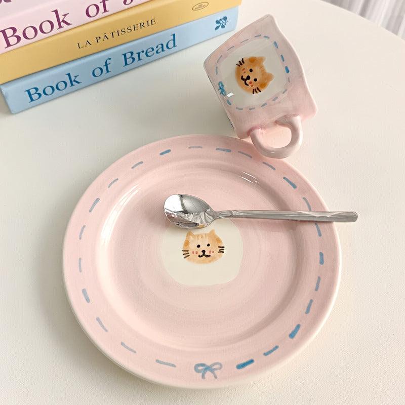 Hand-Painted Kitten Ceramic Cup and Saucer Set – 250ml Pink Underglaze Coffee Tea Mug with Plate, Cute Cat Design, Smooth Glazed Finish, Microwave and Dishwasher Safe for Home or Office Use