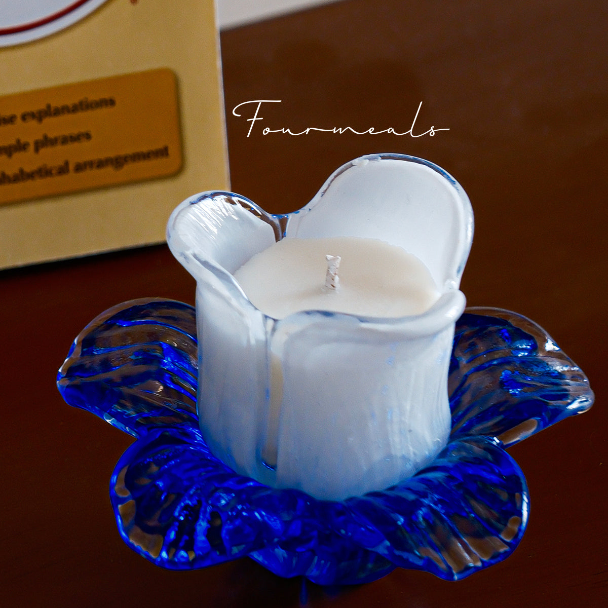 Shuflower – Iris Flower Candle | Handmade Soy Wax Candle with Hand-Blown Glass Holder